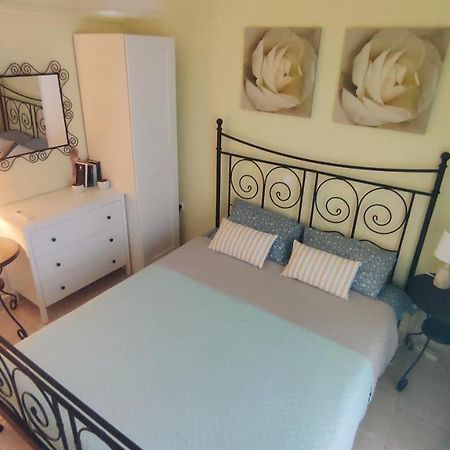 Cosy Apartment By The Sea Метаморфоси Екстериор снимка