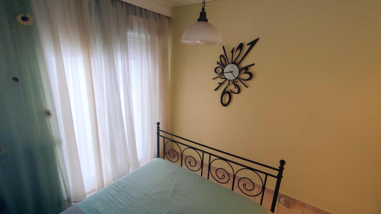 Cosy Apartment By The Sea Метаморфоси Екстериор снимка