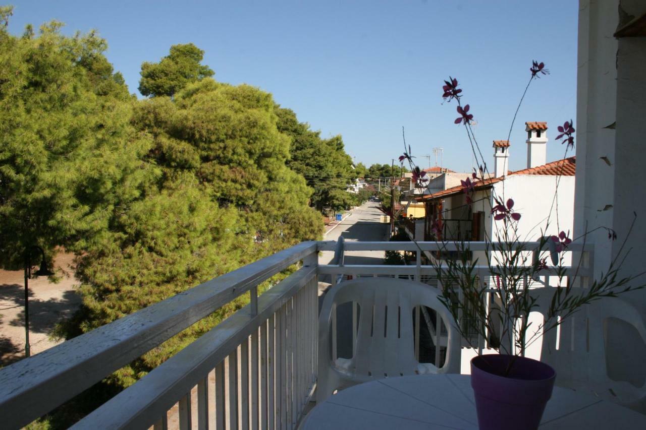 Cosy Apartment By The Sea Метаморфоси Екстериор снимка