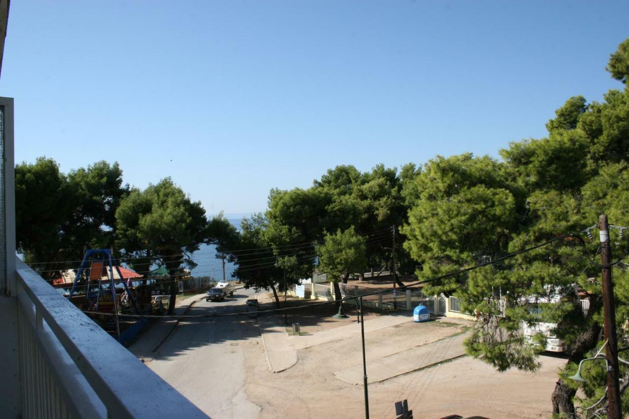 Cosy Apartment By The Sea Метаморфоси Екстериор снимка
