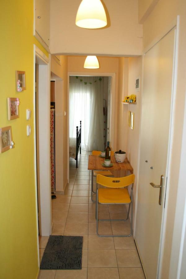 Cosy Apartment By The Sea Метаморфоси Екстериор снимка